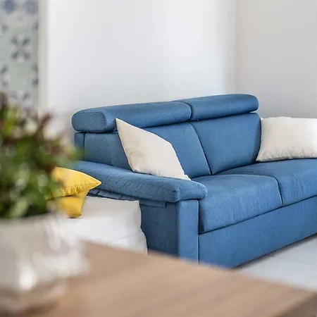 Smiling Apartment *