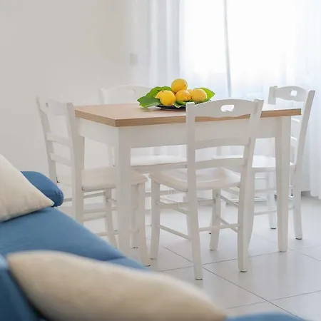 Smiling Apartment